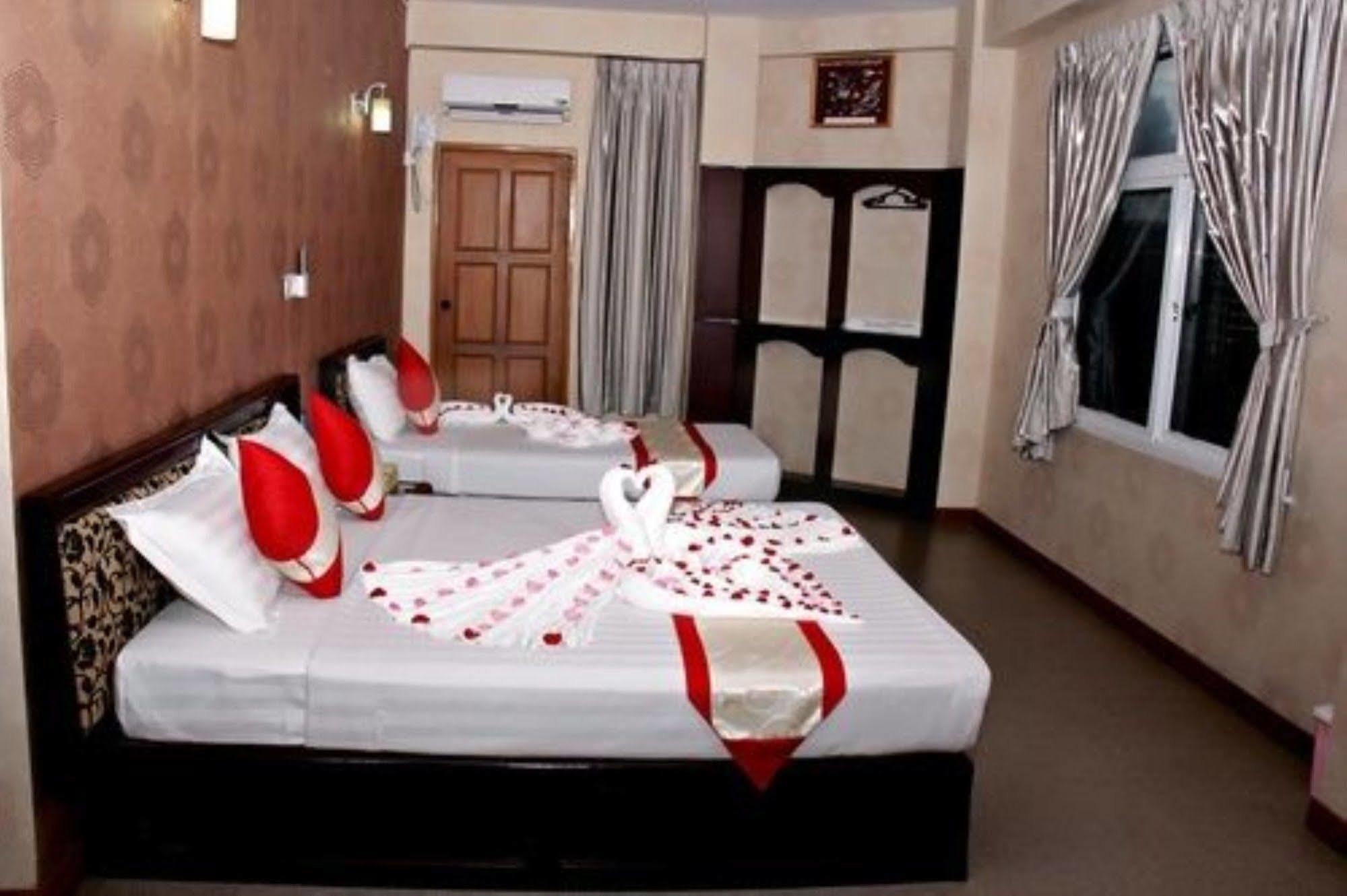 Diamond Crown Hotel Gyogon Екстер'єр фото