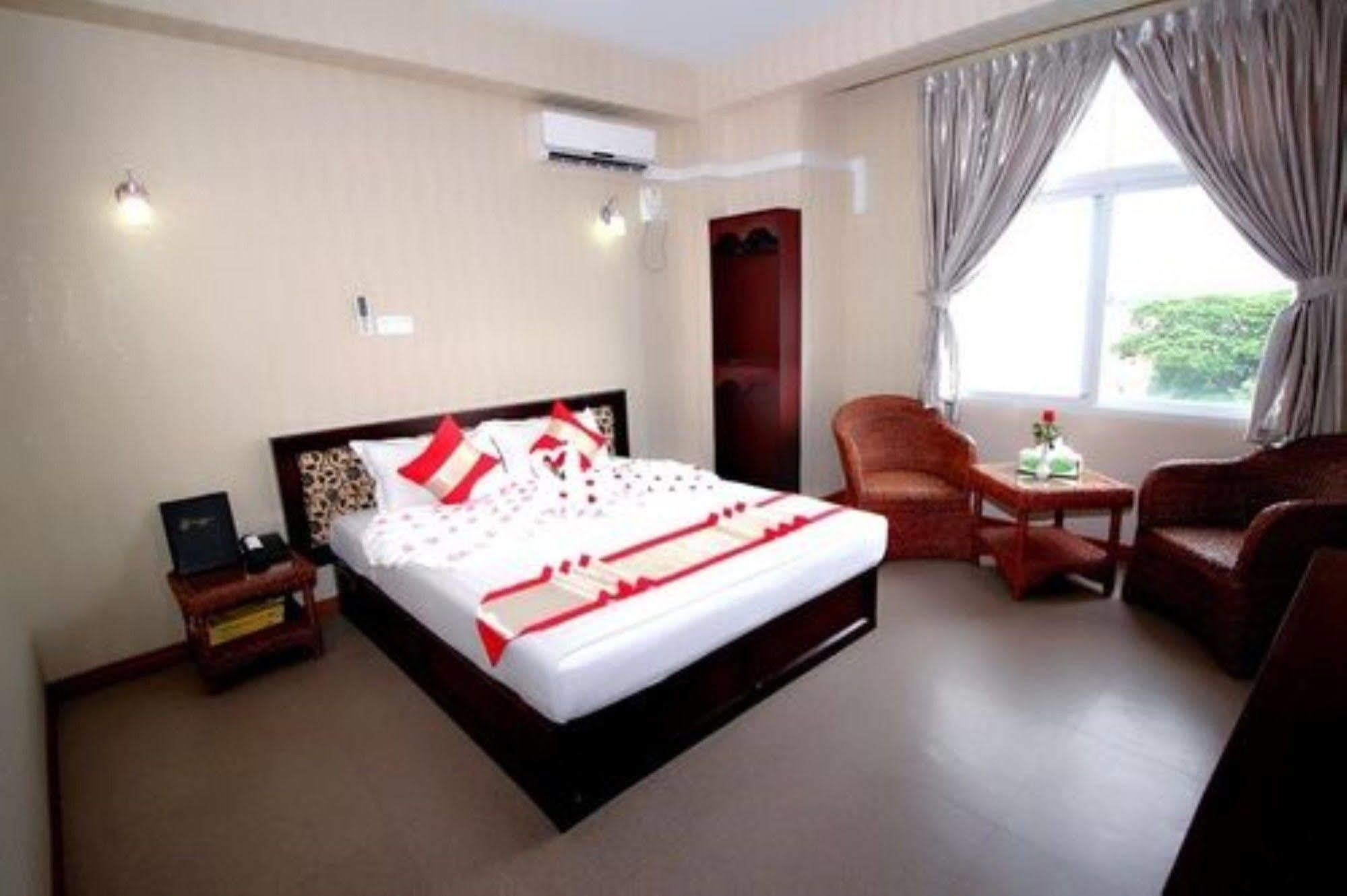 Diamond Crown Hotel Gyogon Екстер'єр фото