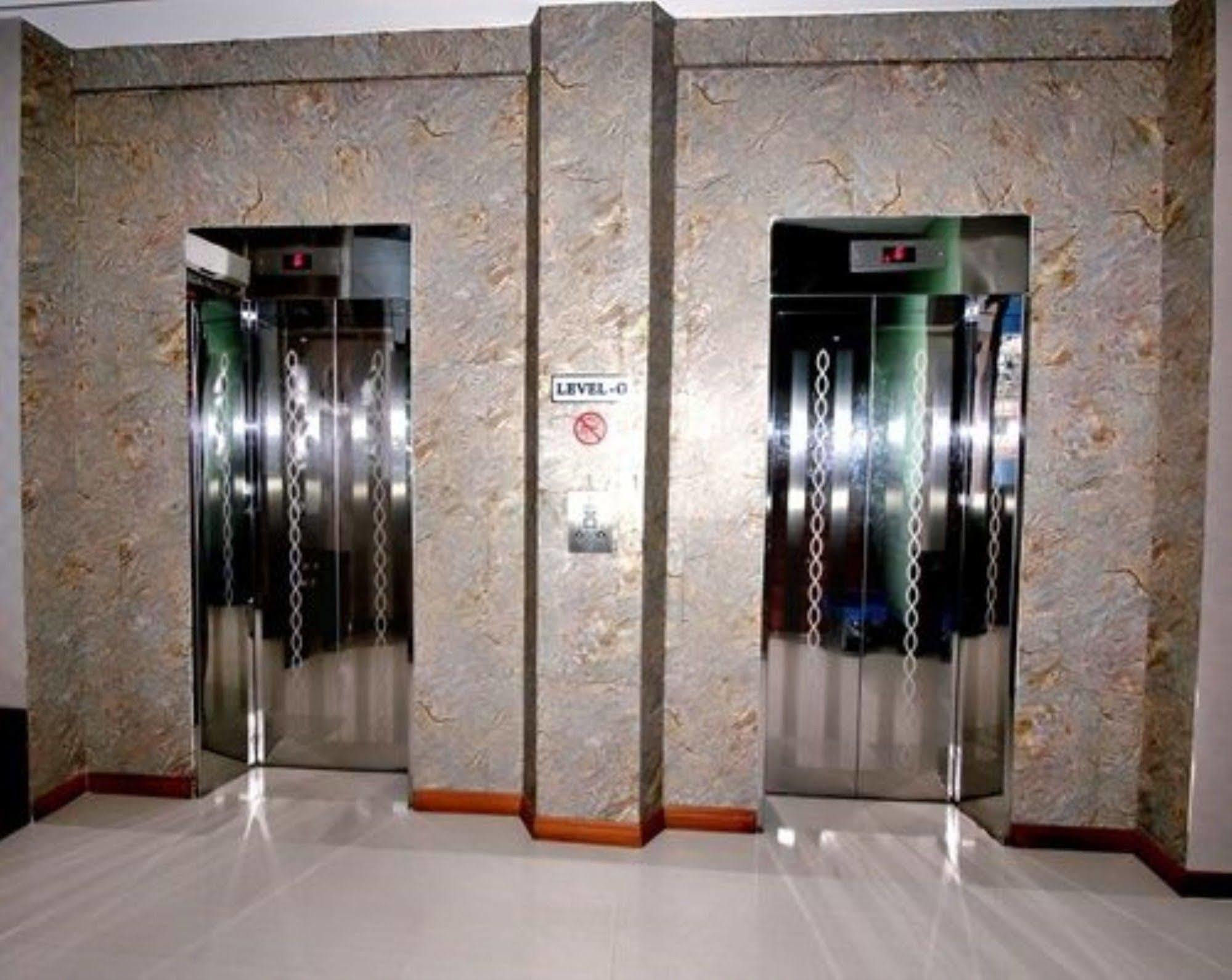 Diamond Crown Hotel Gyogon Екстер'єр фото