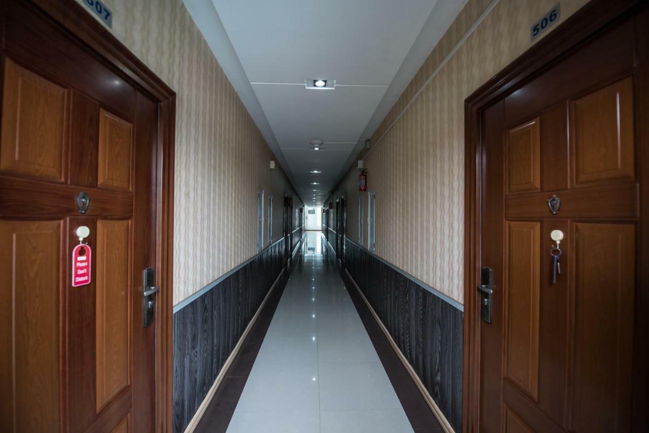 Diamond Crown Hotel Gyogon Екстер'єр фото